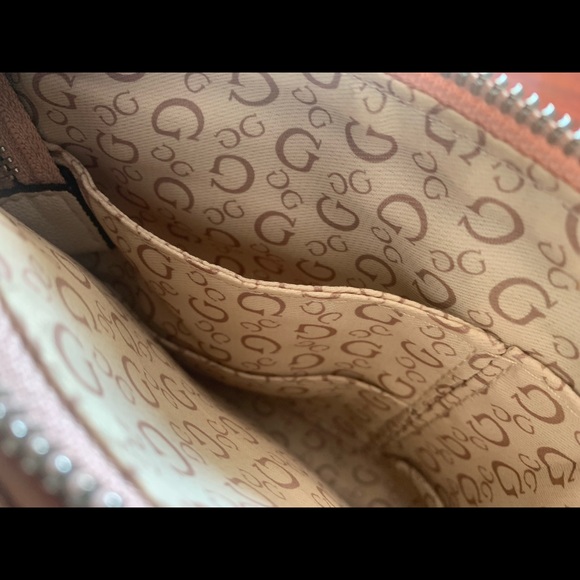 Guess Blush Pink Crossbody Chain Strap - Camera Bag - Picture 5 of 6